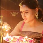 Sony Charishta Instagram – Happy Diwali 💜💜💜

#tollywood #traditional #tamily ##tamilactress #trending #kollywoodactress #bollywoodactress #bengali #tamily #tamilmovie #portraitphotography #picture #sandalwood #sareelove