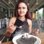 Sony Charishta Instagram - #😊😊😊😊😊😊😊😊😊😊😊😊😊 #tollywoodactress #kollywood #tamilactress #cake #traditional #tamily #traditional #trending #telugu #traditional #travelphotography #kerala #korean #kollywoodactress #mollywood #modeling #music #makeup #filmyfocus #filmygyan #filmyfocus #food