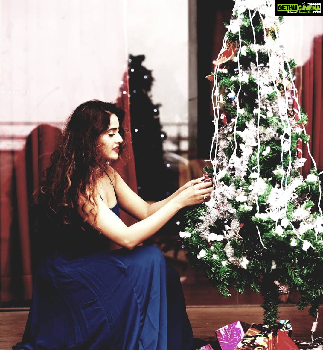 Sony Charishta Instagram - Merry Christmas 😊😊
