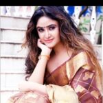 Sony Charishta Instagram -