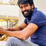 Soori Instagram - Keepu calmu carry on thalaivaaaa...👍😎💪#bestdaystocome #riseandshine