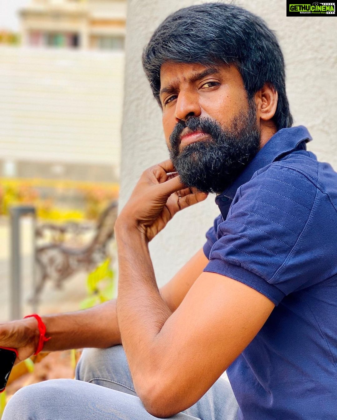 Soori Instagram - Keepu calmu carry on thalaivaaaa...👍😎💪#bestdaystocome #riseandshine