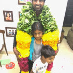 Soori Instagram - பூவாக மட்டும் அல்ல... எங்கள் தோளாகவும் நீங்கதான் அப்பா... பிறந்த நாள் வாழ்த்துகள் அப்பா..