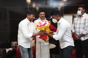Soori Instagram - புரட்சி படைத்த முதல்வருக்கும்
துணைநின்ற அவர் புதல்வருக்கும் வாழ்த்துகள்...🙏💐