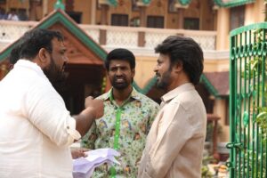 Soori Instagram - ஹாப்பிலீ 🥳அண்ணாத்த தீபாவளி நல்வாழ்த்துகள் 🙏🏼❤️☺️
#AnnaattheDeepavali 🥳
#Annaatthe 
@directorsiva sir @sunpictures @rajinikanth sir  #Nayanthara @immancomposer annan @vetrivisuals sir @AntonyLRuben brother