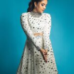 Sreemukhi Instagram – Saregamapa ❤️✨
This Sunday on @zeetelugu 
Mega launch on Feb 20th 6pm to 9pm! 

Outfit @navya.marouthu 
Jewellery @aadyaah 
PC @chinthuu_klicks 
Make up @nookesh.malla 
Hair @gopi_bridal_makeovers 

#saregamapa #saregamapathesingingsuperstar #sreemukhi #feb20th2022 #zeetelugu