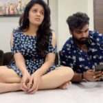 Sreemukhi Instagram - Such a boring day! 😞 @rjchaitu Such a boring people! 🙄 @shehnaazgill fans😍😂 #boringday #boringpeople #reels #sreemukhi #rjchaitu