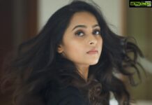 Sri Divya Instagram - Life is short ,make every hair flip count! 😎😄 PC- @camerasenthil