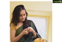 Sri Divya Instagram - 📷 by @sri_ramya555 #sareelove ☺️