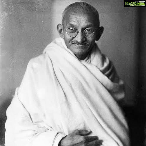 Sri Divya Instagram - •The best way to find yourself is to lose yourself in the service of others. •You must be the change you wish to see in the World.- Mahatma Gandhi Legends live on forever 🙏🏻🙏🏻 #HappyGandhiJayanti #GandhiAt150 #bapu #selflessness #nonattachment #nonviolence #activeservice #truth