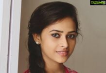 Sri Divya Instagram - Happy Monday 💕