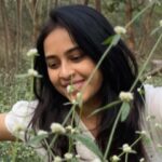 Sri Divya Instagram - You always feel calm n pleasant near nature 🌳 In love with this song #visionsofgideon 🤍 PC - @sri_ramya555