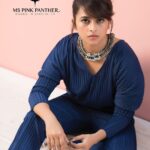 Sri Divya Instagram - Time for something new 🖤💙 #trynewthings @mspinkpantherjewel @prachuprashanth