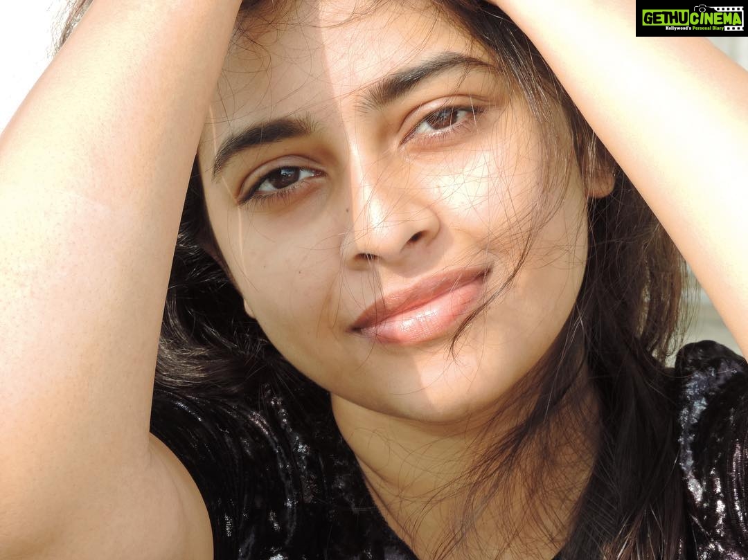Sri Divya Instagram - Thank you all for the 200k love! πππππ Pic credits- #sissy @sri_ramya555 πβΊοΈ