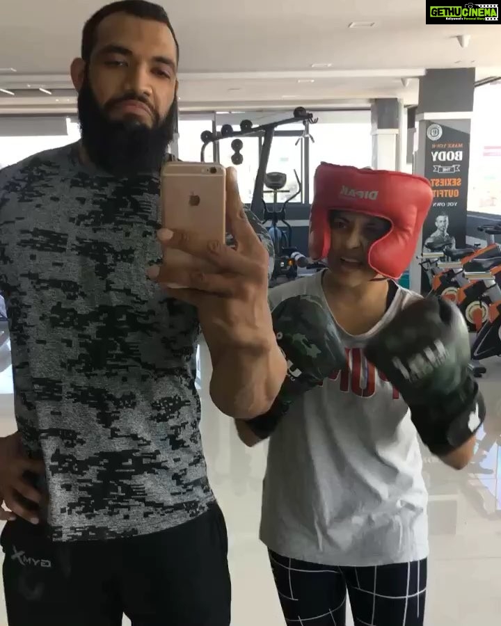 Sri Divya Instagram - When coach says itโs leg day, I feel like๐ก๐ก!!๐๐ @aasimfit