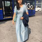 Sri Divya Instagram - #airportoutfit @ahurani87 ❤️#loveforcotton #comfyclothes #ikatfashion #loveblue💙