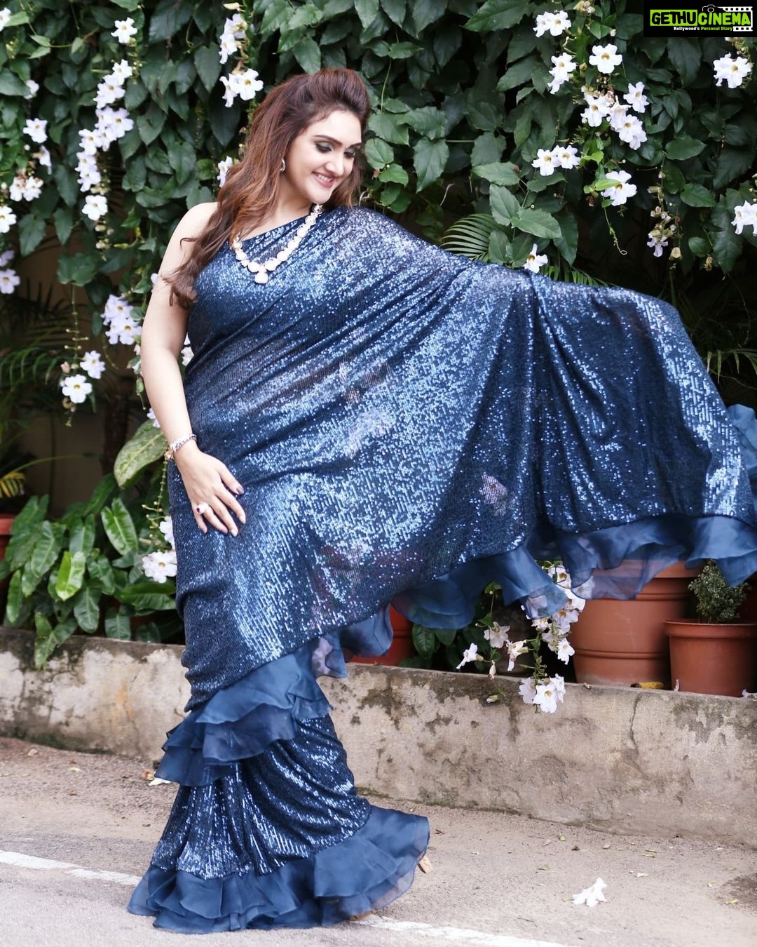 Sridevi Vijaykumar Instagram - Dream big..Sparkle more..Shine bright Completing my look with the trending sequins midnight blue saree from @neerusindia Jewellery @the_jewel_gallery #comedystars#starmaa#disneyhotstar#sunday#sequinsaree#shine#glitter#festive#glam#partywear#bling