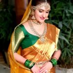 Sridevi Vijaykumar Instagram - Always wear your invisible crown👸👑 Saree:@mugdhaartstudio Jewellery:@antiquelotuss #Comedystars #Sunday #starmaa#disneyhotstar#sundayfunday#tvshow#entertainment#comedyshow#instagood#insta#saree#kanchipuram#silksaree#pattusaree#traditionalwear#instasaree#antique#antiquejewelry#gold#bridal