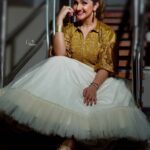 Sridevi Vijaykumar Instagram – Think happy be happy 😁😁😁
#live#laugh#love#happy
#comedystars#starmaa#hotstar#sunday#sundayfunday#entertainment#comedyshow

Outfit @endlessknotofficial 
Earring @the_jewel_gallery 
Photography 📸 @v_capturesphotography
