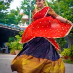 Sridevi Vijaykumar Instagram - #comedystars#starmaa#sunday#sundayfunday#entertainment#comedyshow#disneyhotstar Outfit @kowshiki_couture Jewellery @the_jewel_gallery Kemp bangles @sanvi_creations_ 📸 @v_capturesphotography