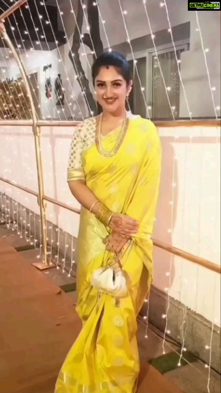 Sridevi Vijaykumar Instagram - May the nine avatars of Maa Durga bless you with nine qualities- power,happiness,humanity,peace,knowledge, devotion,name,fame and health Welcoming navratri🙏 #navratri #navratrispecial#durgapuja#durga#jaimatadi#happynavratri