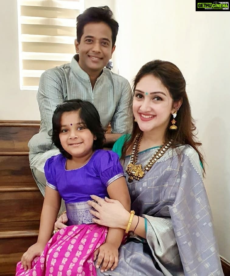 Sridevi Vijaykumar Instagram - Wishing you all a happy diwali💥🙏#diwali#deepavali#celebration#festivevibes
