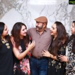 Sridevi Vijaykumar Instagram - Blessed to be your daughter❤ you mean the world to us🤗#daddysgirl#familytime#mysisters❤️ #happiness#vijaykumar#sridevivijaykumar