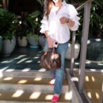 Sridevi Vijaykumar Instagram – All the beauty of life is made up of light and shadow 😊😊😊

#sunshine#light#radiance#smile#shine#instagood#instagram#happysunday#postivevibes