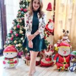 Sridevi Vijaykumar Instagram - May this day be a magical and a blissful one... MERRY CHRISTMAS🎅🌲⛄ #Christmas#christmastree#christmasgifts#christmastime#christmasdecor#joy#santa#december#happytimes#family#celebration