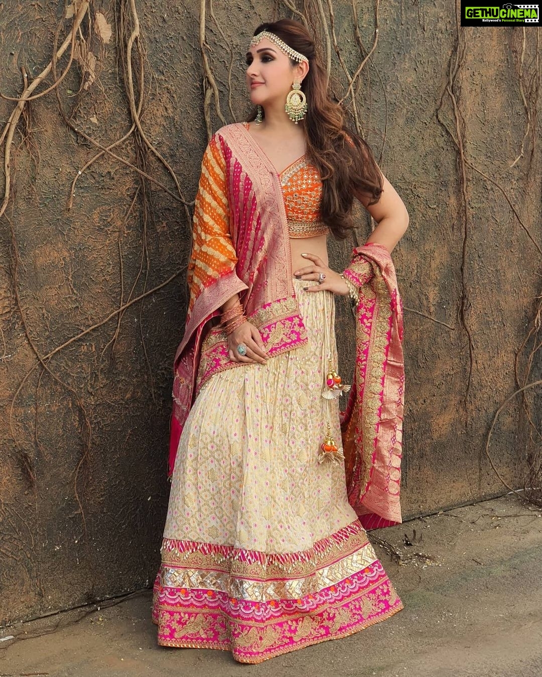 Sridevi Vijaykumar Instagram - Elegance is the only beauty that never fades.. Ethinic is in the air.. wearing the traditional banarasi lehenga with some intricate embroideries from @neerusindia makes me Bring in the festival of lights and joy.. stunning Jewellery from @the_jewel_gallery #Diwali#festivevibes#festiveseason#deepavali#indianfashion#instapost