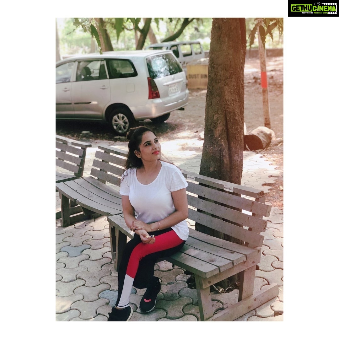 Srushti Dange Instagram - I’m a girl of the woods 🌳 #featurefriday #feelgoodfriday #fridaymorning #photosoftheday #summer #instalike #liveforthestory #itsthelittlethings #summervibes