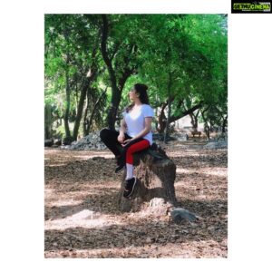 Srushti Dange Instagram - I’m a girl of the woods 🌳 #featurefriday #feelgoodfriday #fridaymorning #photosoftheday #summer #instalike #liveforthestory #itsthelittlethings #summervibes
