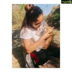 Srushti Dange Instagram - hike 🚶🏻‍♀️ and cat 🐈 perfect morning P.s @naidusonia I really wanted to take her 😢