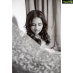 Srushti Dange Instagram - “She acts like summer & walks like rain “