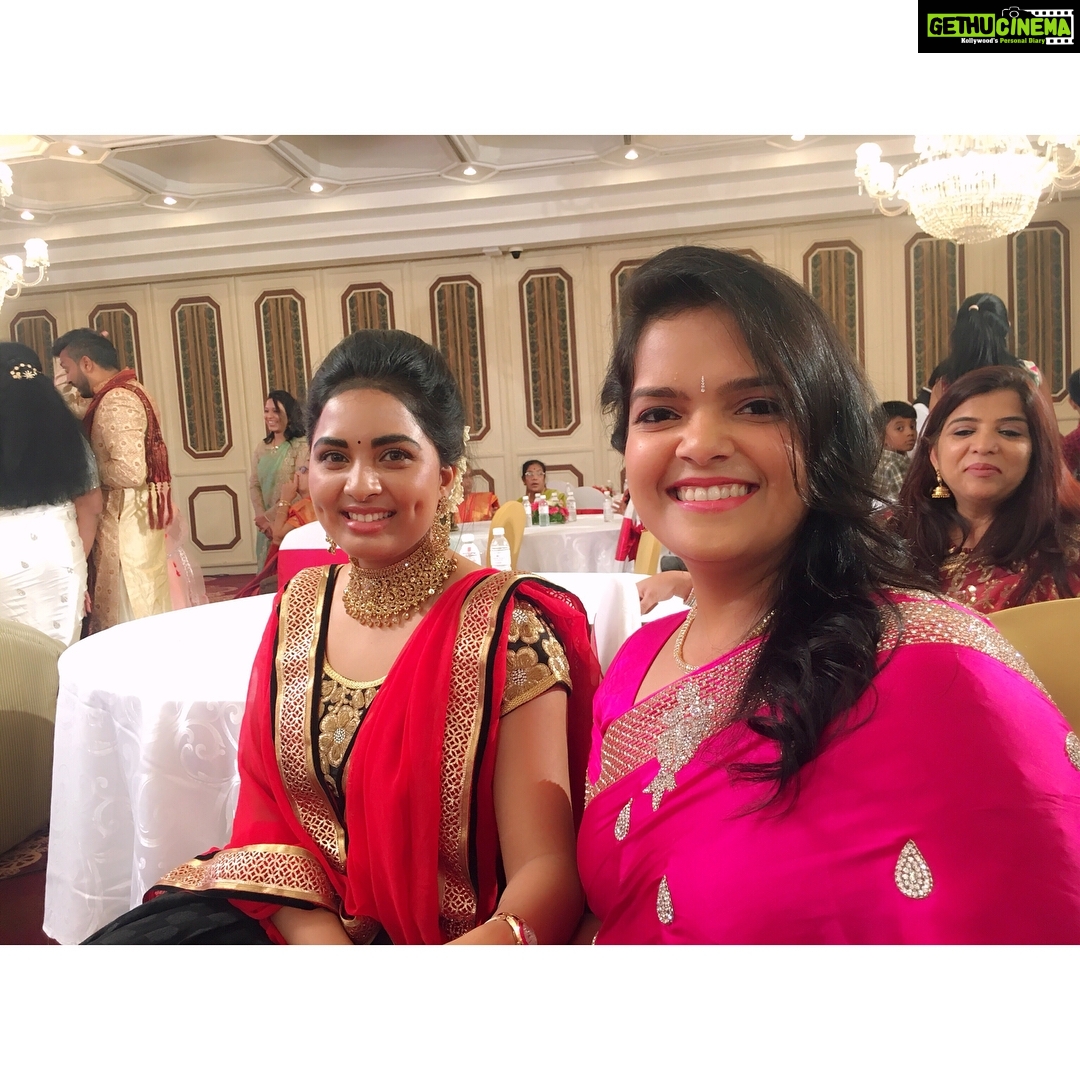 Srushti Dange Instagram - Wedding chaos Hundreds of hugs, thousands of inside jokes, millions of smile & billions giggles, zillions of gossip xoxo π @pradeepa84 β¨π«πΈπ¦ #bestfriendsbrotherswedding