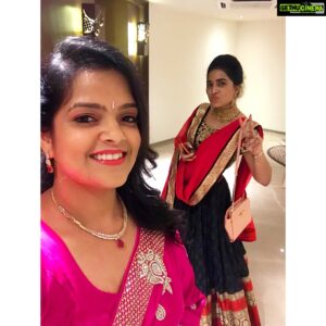 Srushti Dange Instagram - Wedding chaos Hundreds of hugs, thousands of inside jokes, millions of smile & billions giggles, zillions of gossip xoxo 💋 @pradeepa84 ✨💫🌸🦋 #bestfriendsbrotherswedding
