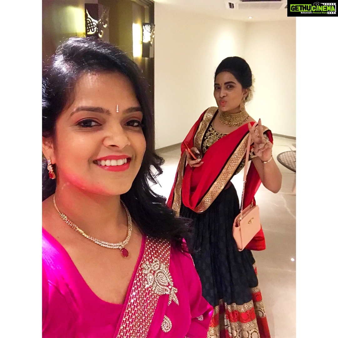 Srushti Dange Instagram - Wedding chaos Hundreds of hugs, thousands of inside jokes, millions of smile & billions giggles, zillions of gossip xoxo π @pradeepa84 β¨π«πΈπ¦ #bestfriendsbrotherswedding