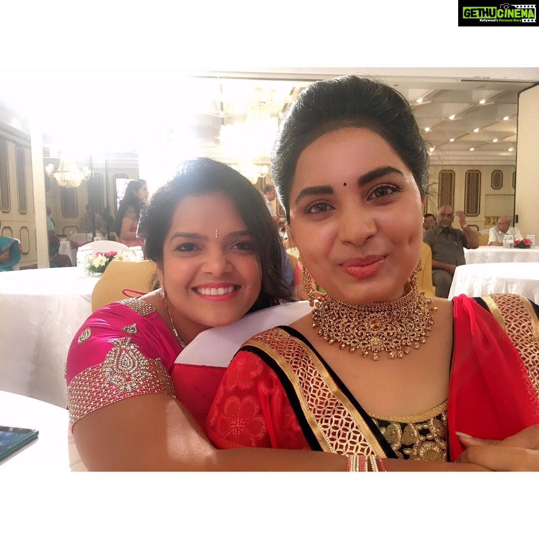 Srushti Dange Instagram - Wedding chaos Hundreds of hugs, thousands of inside jokes, millions of smile & billions giggles, zillions of gossip xoxo π @pradeepa84 β¨π«πΈπ¦ #bestfriendsbrotherswedding