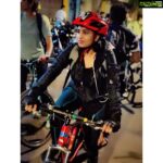 Srushti Dange Instagram - “Rolling with homies” I had amazing experience riding this beautiful tiny beast for 30km ! Thank you #trikonsobocycling for giving us just what we needed #sweatoutthestress & @mistryraval you are a killer dude😘#saturdaynightdoneright #poserbike