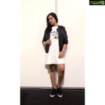 Srushti Dange Instagram – “ Click like a chic “  printed white T in @joycrizildaa #joycrizildaasignature jacket by @veromoda super obsessed #girlboss  shoes by #alexandermcqueen #natchathiravizha2018