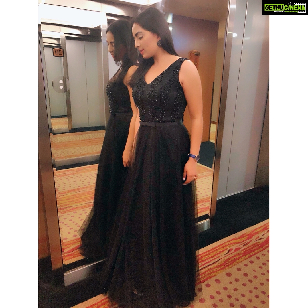 Srushti Dange Instagram - Shine like a Dimond 💫 #natchathiravizha2018 styled by @joycrizildaa super obsessed with my Aldo shoes ðŸ‘
