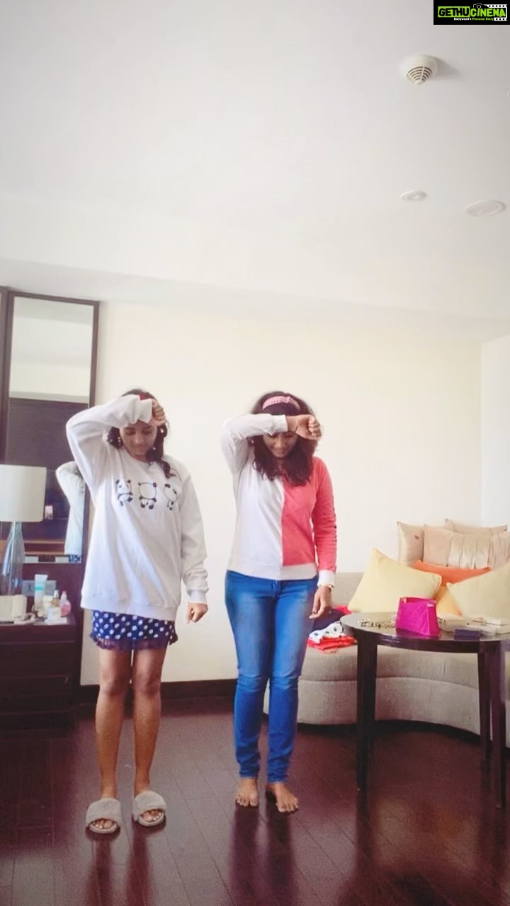 Srushti Dange Instagram - Even when i dono to dance i know to manage π€£π€£π€£π€£ . . . @srushtidangeoffl you done cute π π«π πππ ππππππππ ππ ππππ ππππ
ππ ππ #funnyvideos #funnyreels #tamilgirls #vadivelu #fyp #chennaihairstylist #tamilfunny #trendingreels #kachabadam #kachabadamreels #wedmegood #srushtidange #reelkarofeelkaro #lovesongs #indianbrides #srushti ππππ #bouncycurls #bridehairstyle #bollywood #hairstylist #90s #reelitfeelit #fashion #artist #dimple #mermaidbraid #messycurls #reelsinstagram #funtimes