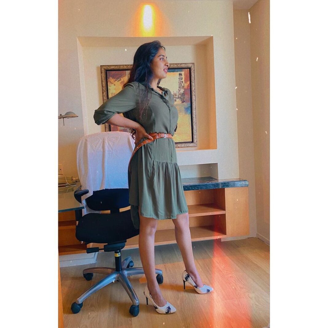 Srushti Dange Instagram - In my head I’m the undiscovered supermodel 🙃😝