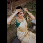 Srushti Dange Instagram – Hey, wanna get married today ? Hmmmm 

P.s-: definitely hiding these pictures from my mom or-else she will make it in reality in No-Time 🙈🤪
