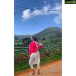 Srushti Dange Instagram – The mountains are callin and I must go ⛰ 

#love #instagood #fashion #photooftheday #beautiful #photography #happy #picoftheday #cute #follow #nature #travel #instagram #style #summer #srushtidange #survivortamil #instafdaily #girl #fun #beauty #smile #ootd #amazing #sunset #instamood #cool #landscape #holiday #pink