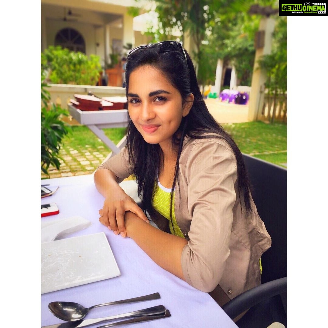 Srushti Dange Instagram - Sorry if I looked interested. Iβm Not πππΈπ¦