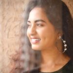 Srushti Dange Instagram - She’s an old soul with young eyes, a vintage heart and a beautiful mind