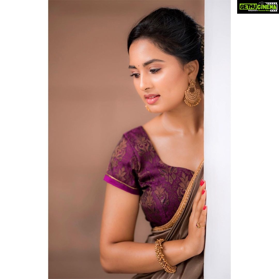 Srushti Dange - 38.2K Likes - Most Liked Instagram Photos