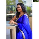 Srushti Dange Instagram – Easiest way to feel hot yet modest is to wear a sari 🥻💙

Mua by @makeup_karthik 
Style by @dorothyjai 
Photogrpher by @varuun.jpg