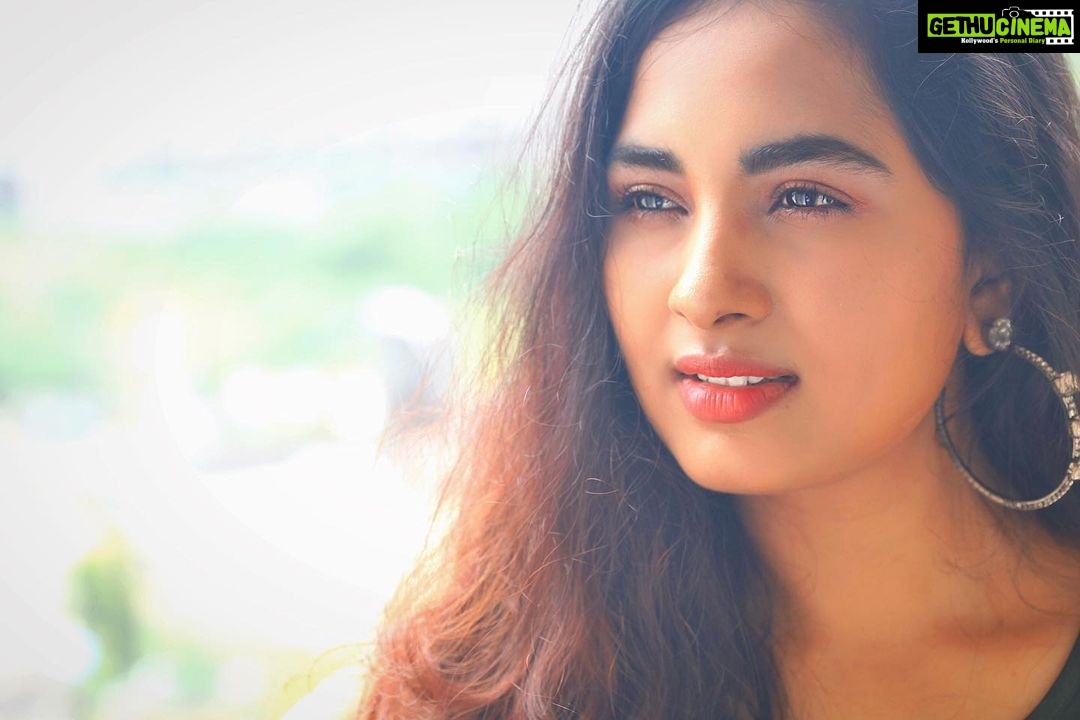 Srushti Dange Instagram - She’s an old soul with young eyes, a vintage heart and a beautiful mind